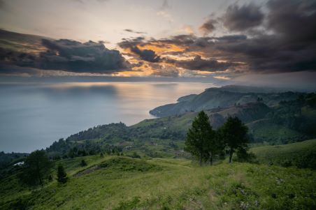 Jelajahi Pesona Danau Toba: Tour Medan Parapat 3 Hari 2 Malam yang Tak Terlupakan